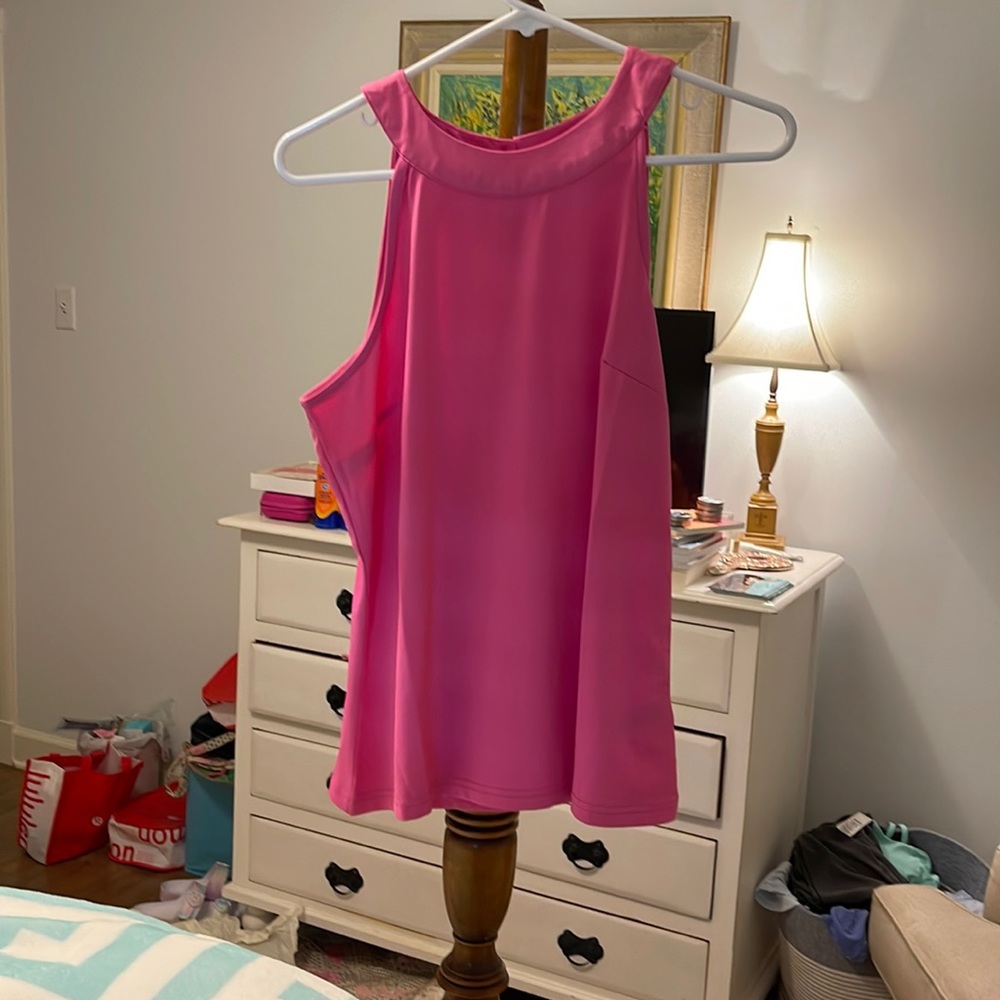 Pink shirt size medium great condition!